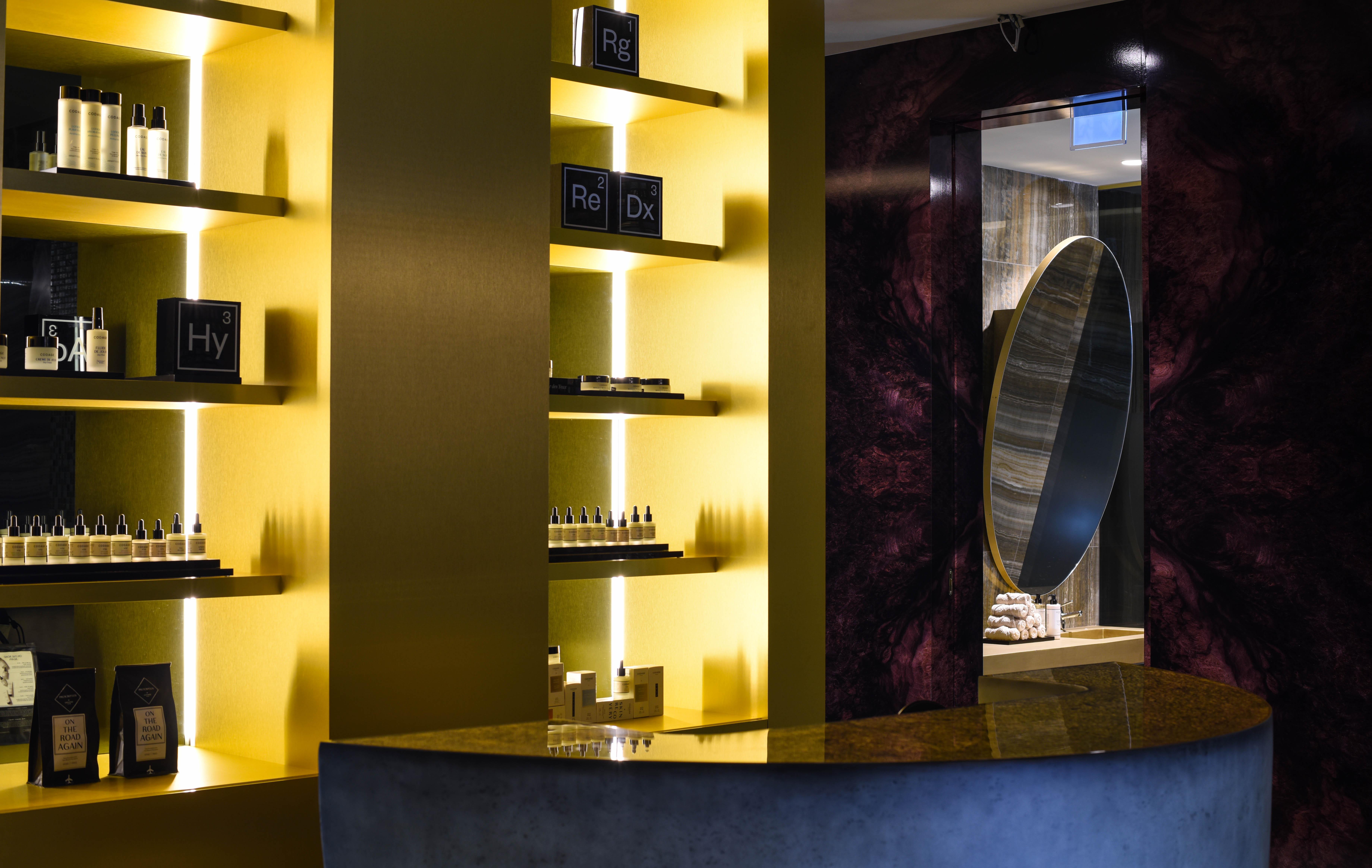 Vila Foz Hotel&SPA OOporto Exterior foto The interior of the Tom Ford Beauty store in London